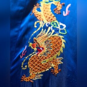 Vintage Unisex Blue 100% Silk Kimono Hand Embroidered Incredible Art